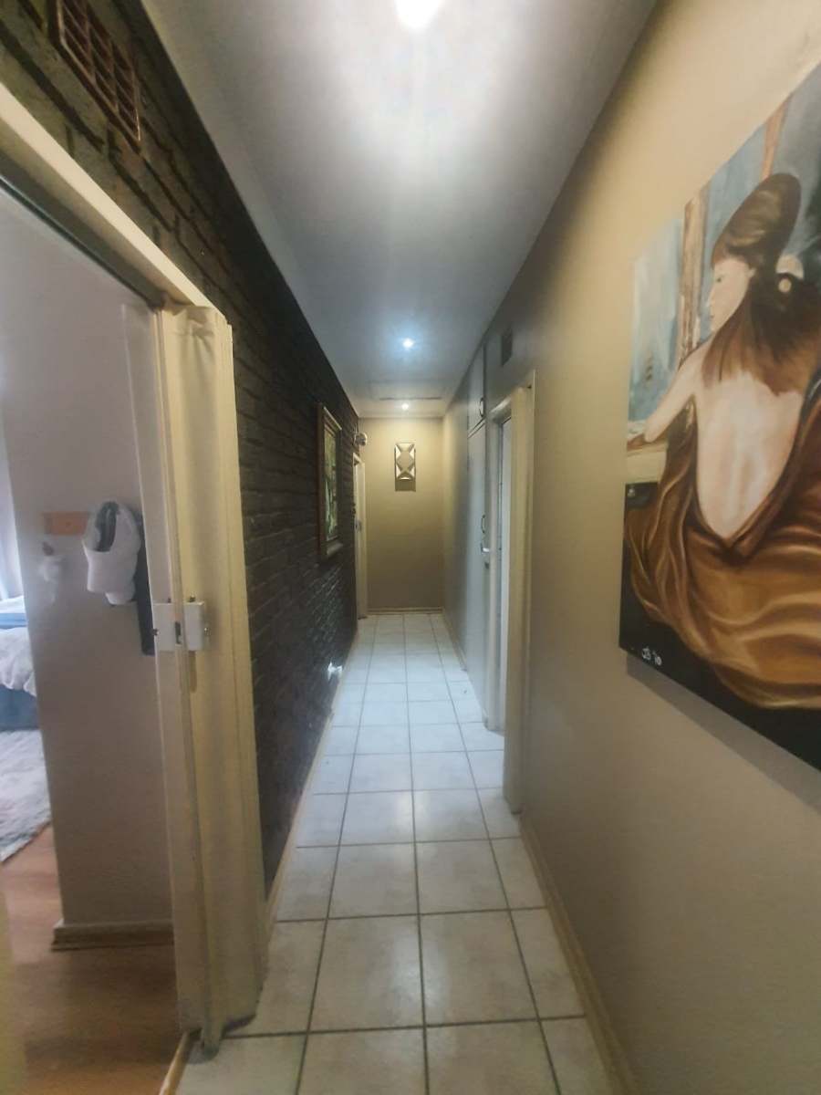 3 Bedroom Property for Sale in Vanderbijlpark SE 2 Gauteng