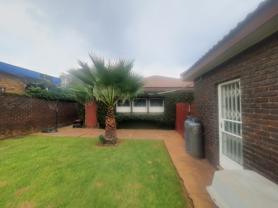 3 Bedroom Property for Sale in Vanderbijlpark SE 2 Gauteng