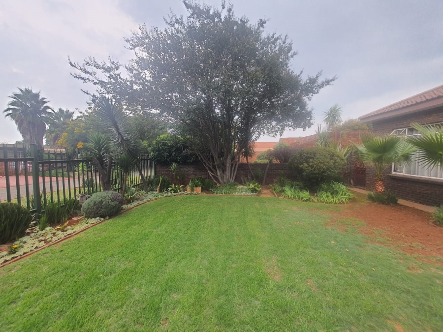 3 Bedroom Property for Sale in Vanderbijlpark SE 2 Gauteng