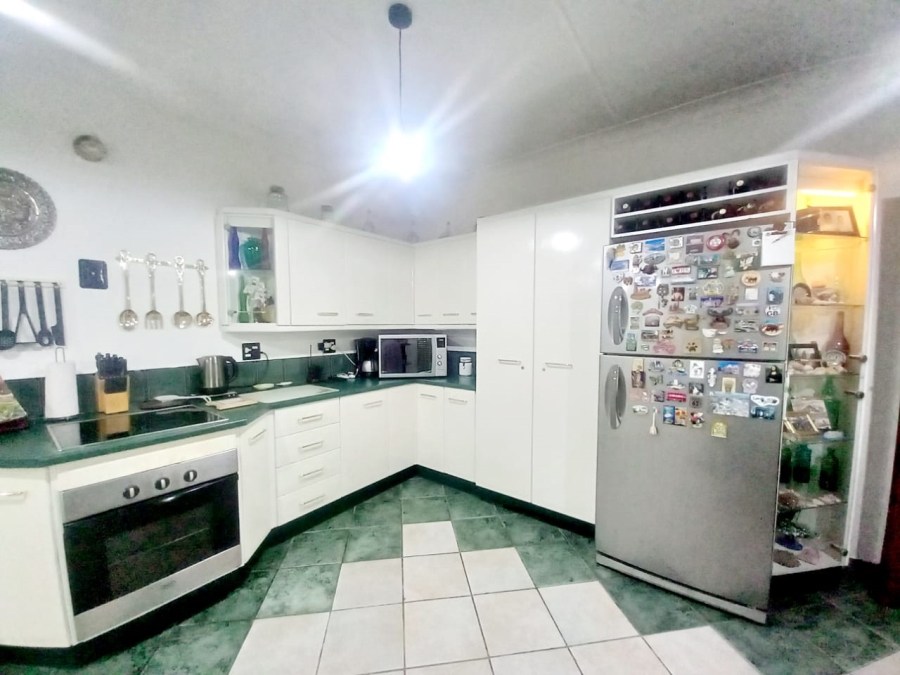 5 Bedroom Property for Sale in Arcon Park Gauteng