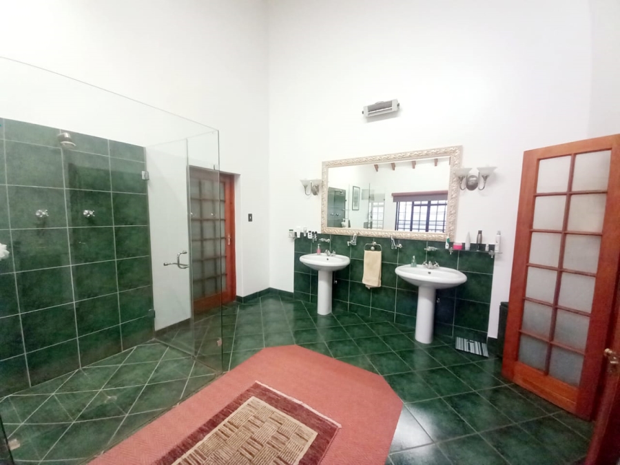 5 Bedroom Property for Sale in Arcon Park Gauteng