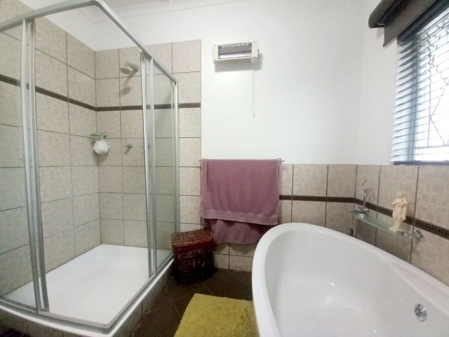5 Bedroom Property for Sale in Arcon Park Gauteng