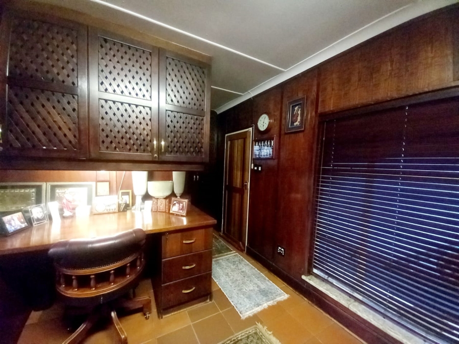 5 Bedroom Property for Sale in Arcon Park Gauteng