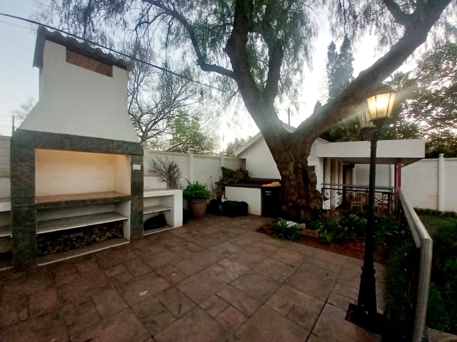 5 Bedroom Property for Sale in Arcon Park Gauteng