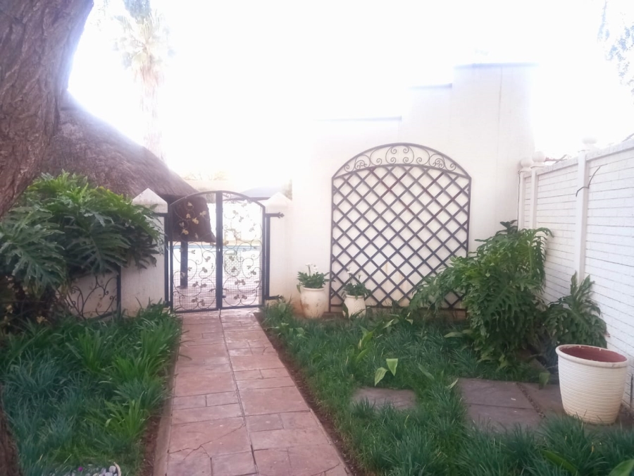 5 Bedroom Property for Sale in Arcon Park Gauteng