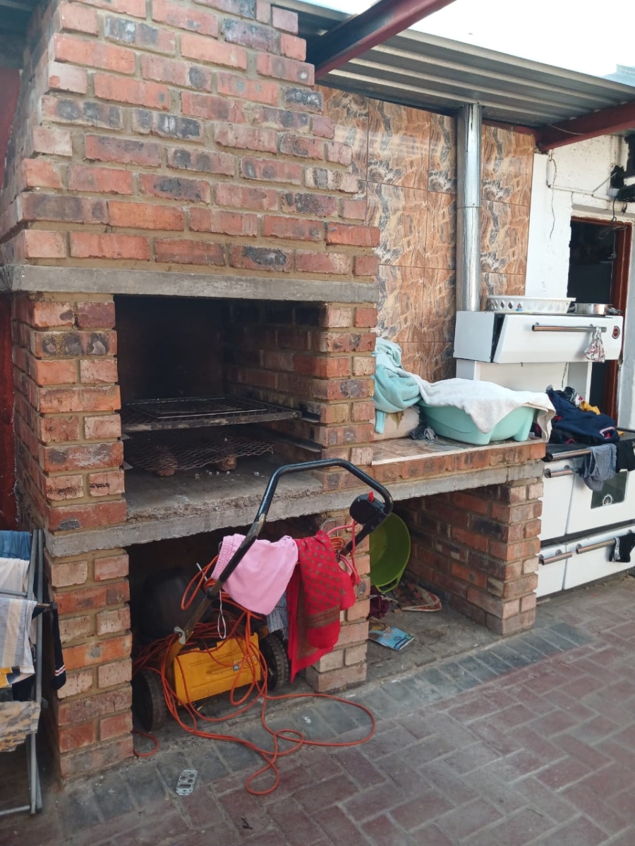 3 Bedroom Property for Sale in Bedworth Park Gauteng