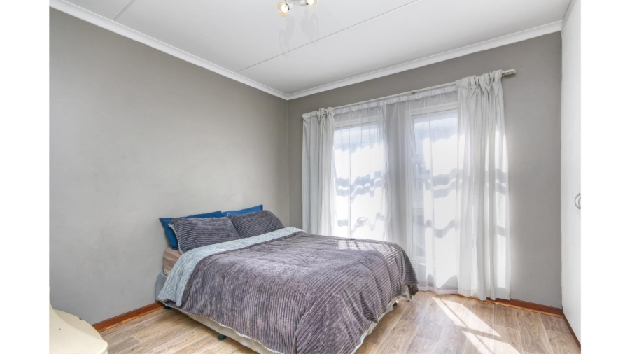2 Bedroom Property for Sale in Sunninghill Gauteng