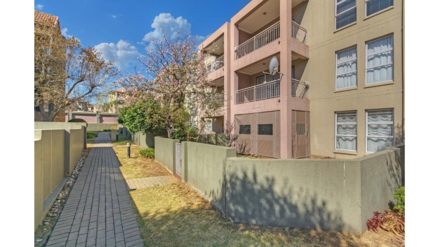 2 Bedroom Property for Sale in Sunninghill Gauteng