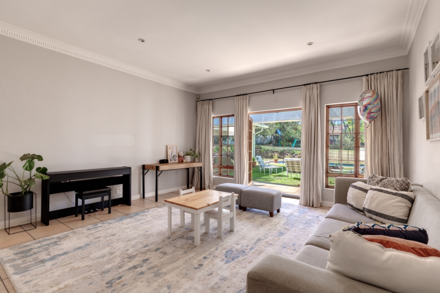 To Let 4 Bedroom Property for Rent in Bryanston Gauteng