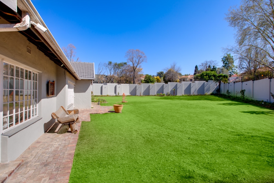 To Let 4 Bedroom Property for Rent in Bryanston Gauteng