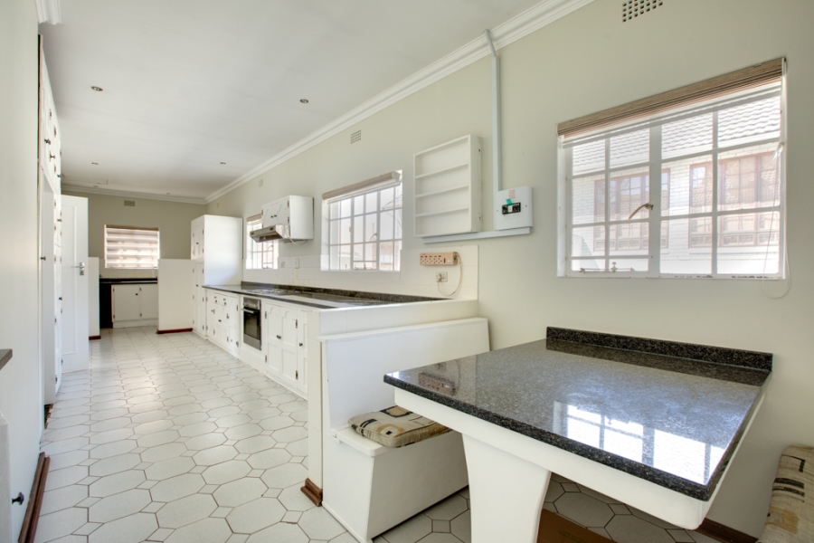 To Let 4 Bedroom Property for Rent in Bryanston Gauteng