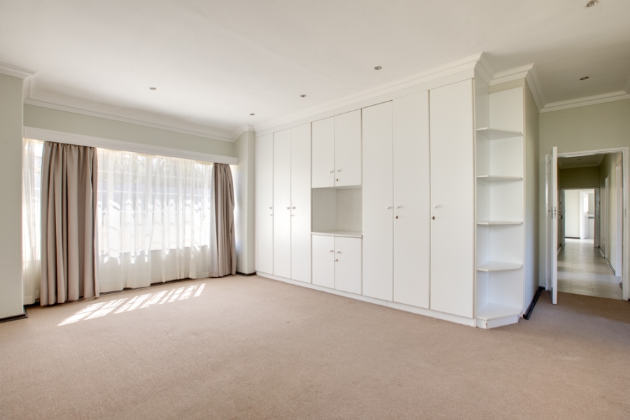 To Let 4 Bedroom Property for Rent in Bryanston Gauteng