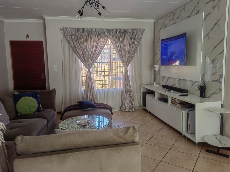 2 Bedroom Property for Sale in Southdowns Estate Gauteng