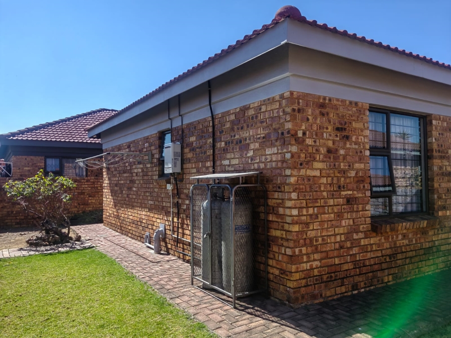 2 Bedroom Property for Sale in Southdowns Estate Gauteng