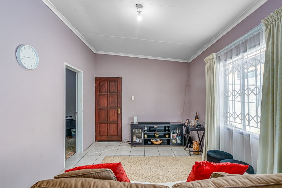7 Bedroom Property for Sale in Cosmo City Gauteng