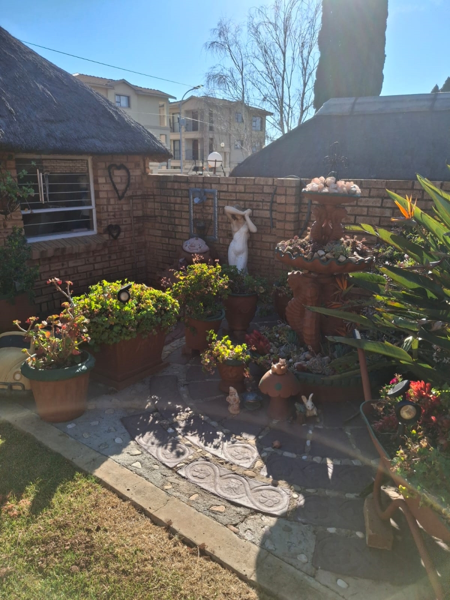 3 Bedroom Property for Sale in Eike Park Gauteng