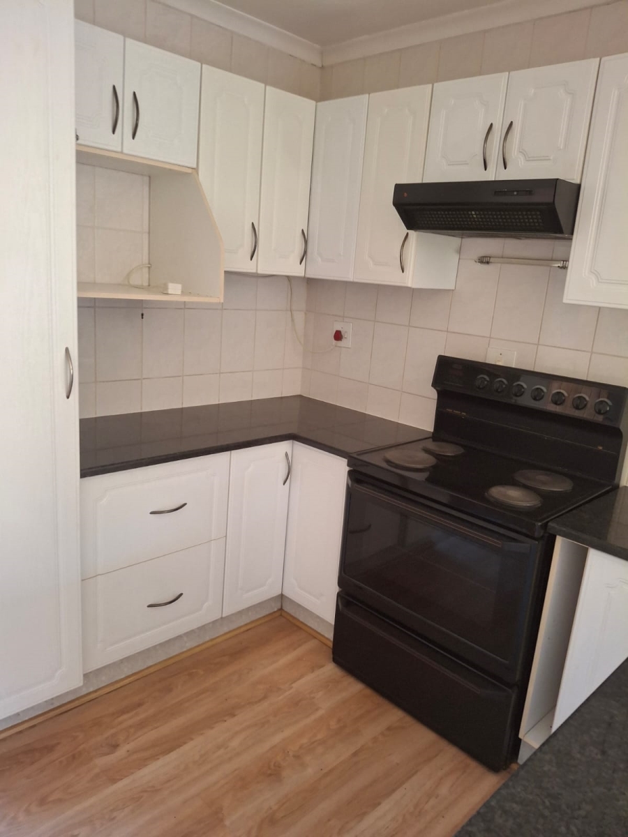 2 Bedroom Property for Sale in Eike Park Gauteng