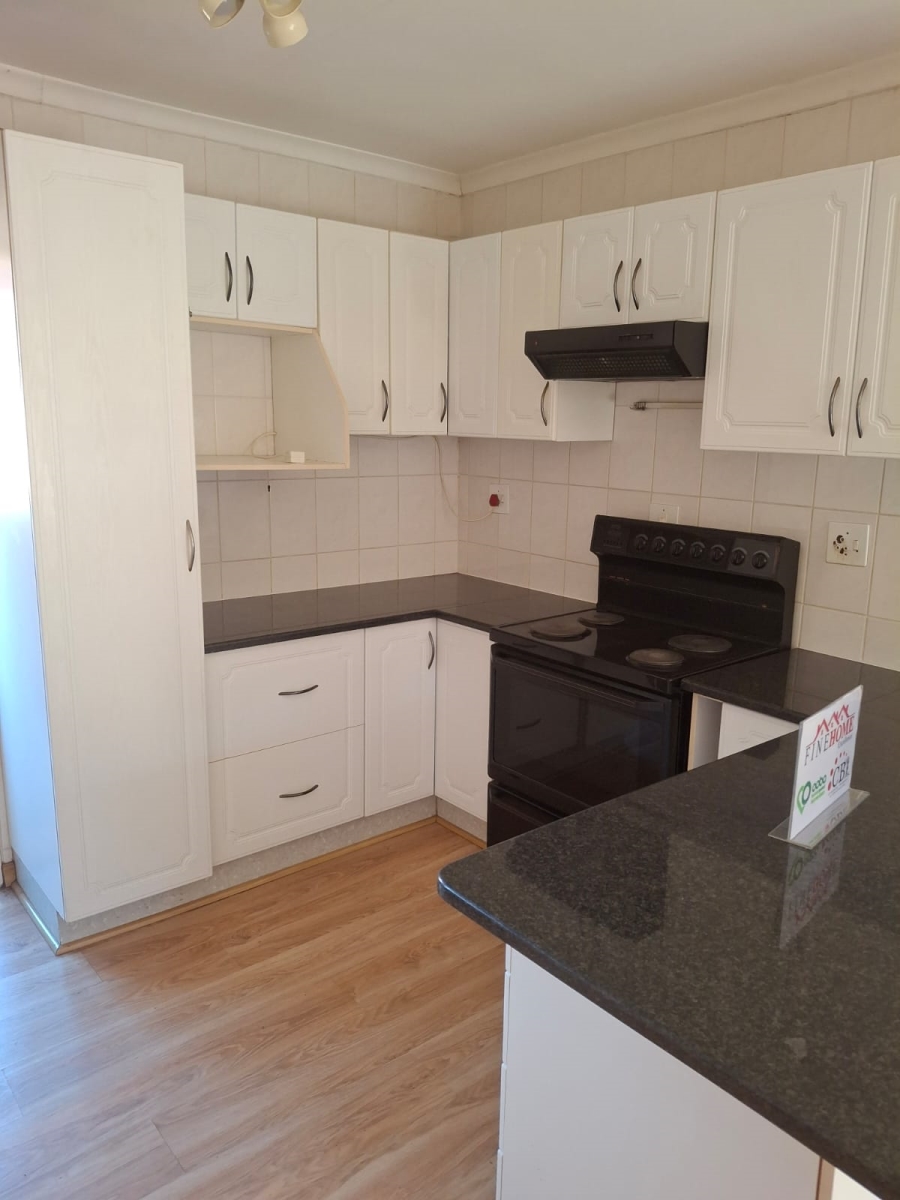 2 Bedroom Property for Sale in Eike Park Gauteng