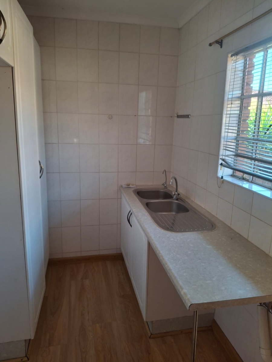 2 Bedroom Property for Sale in Eike Park Gauteng
