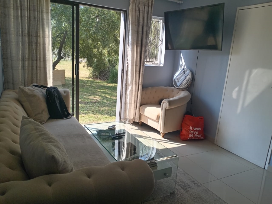 1 Bedroom Property for Sale in Glen Austin Gauteng