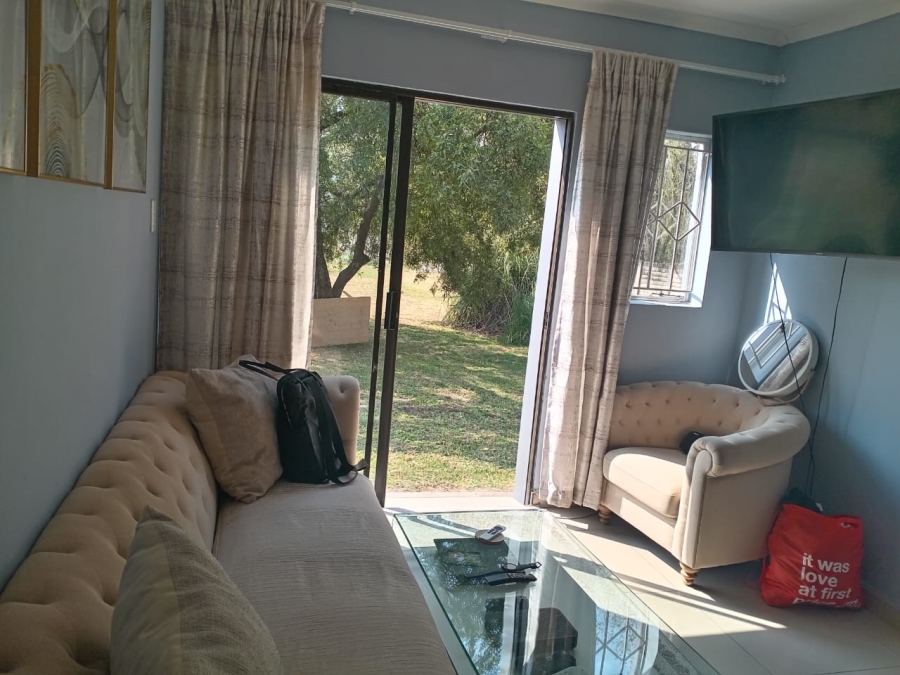 1 Bedroom Property for Sale in Glen Austin Gauteng