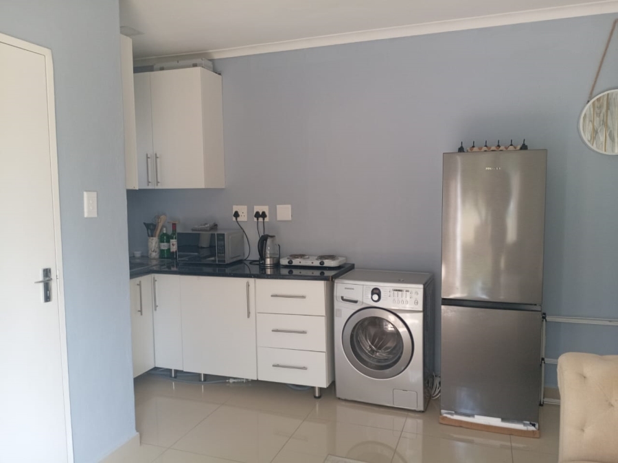 1 Bedroom Property for Sale in Glen Austin Gauteng