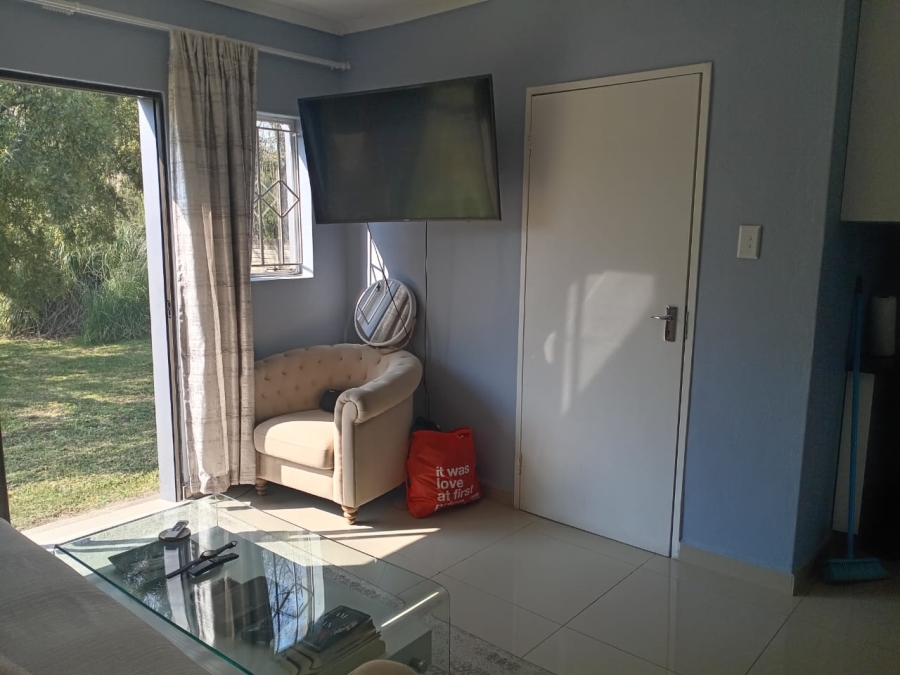 1 Bedroom Property for Sale in Glen Austin Gauteng