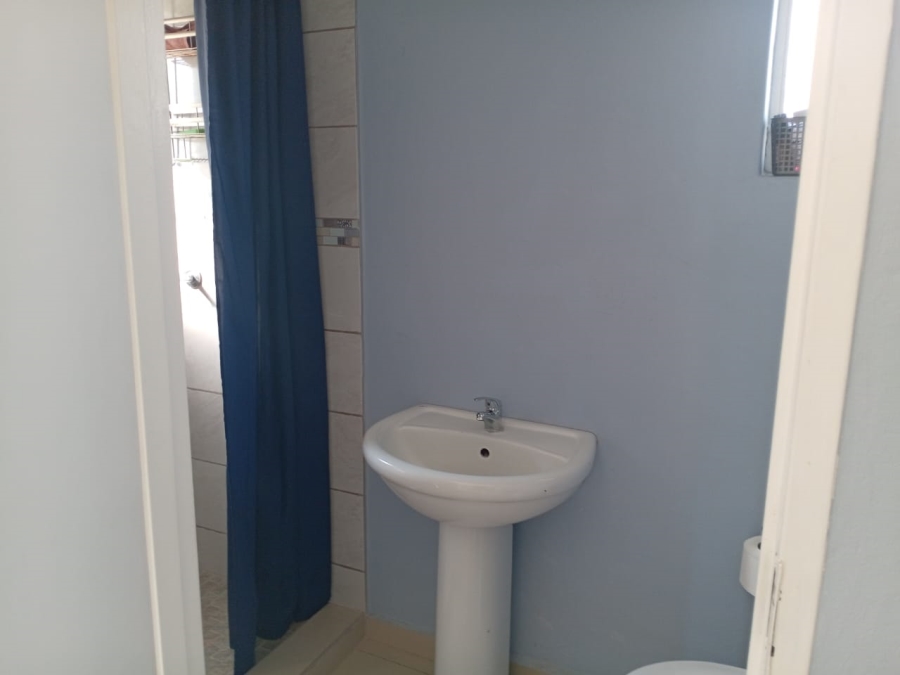 1 Bedroom Property for Sale in Glen Austin Gauteng