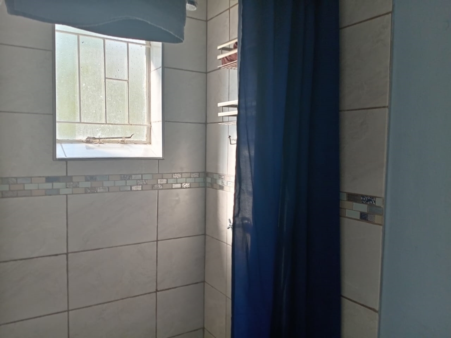1 Bedroom Property for Sale in Glen Austin Gauteng