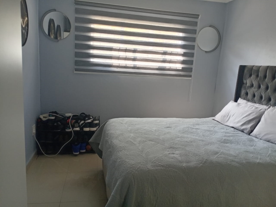 1 Bedroom Property for Sale in Glen Austin Gauteng