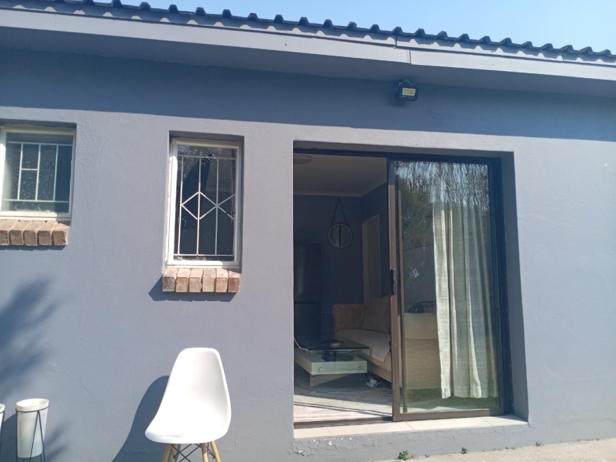 1 Bedroom Property for Sale in Glen Austin Gauteng