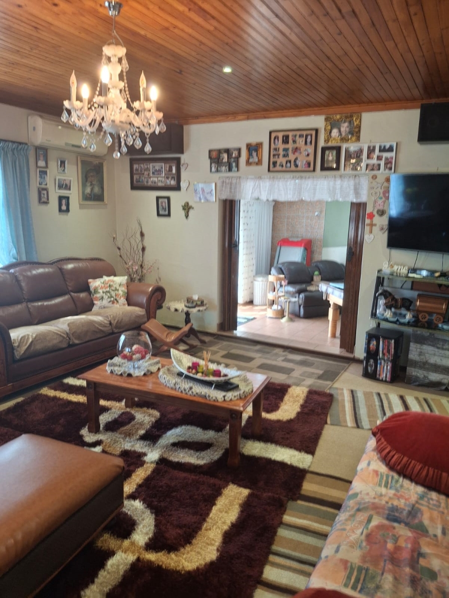 3 Bedroom Property for Sale in Helikonpark Gauteng