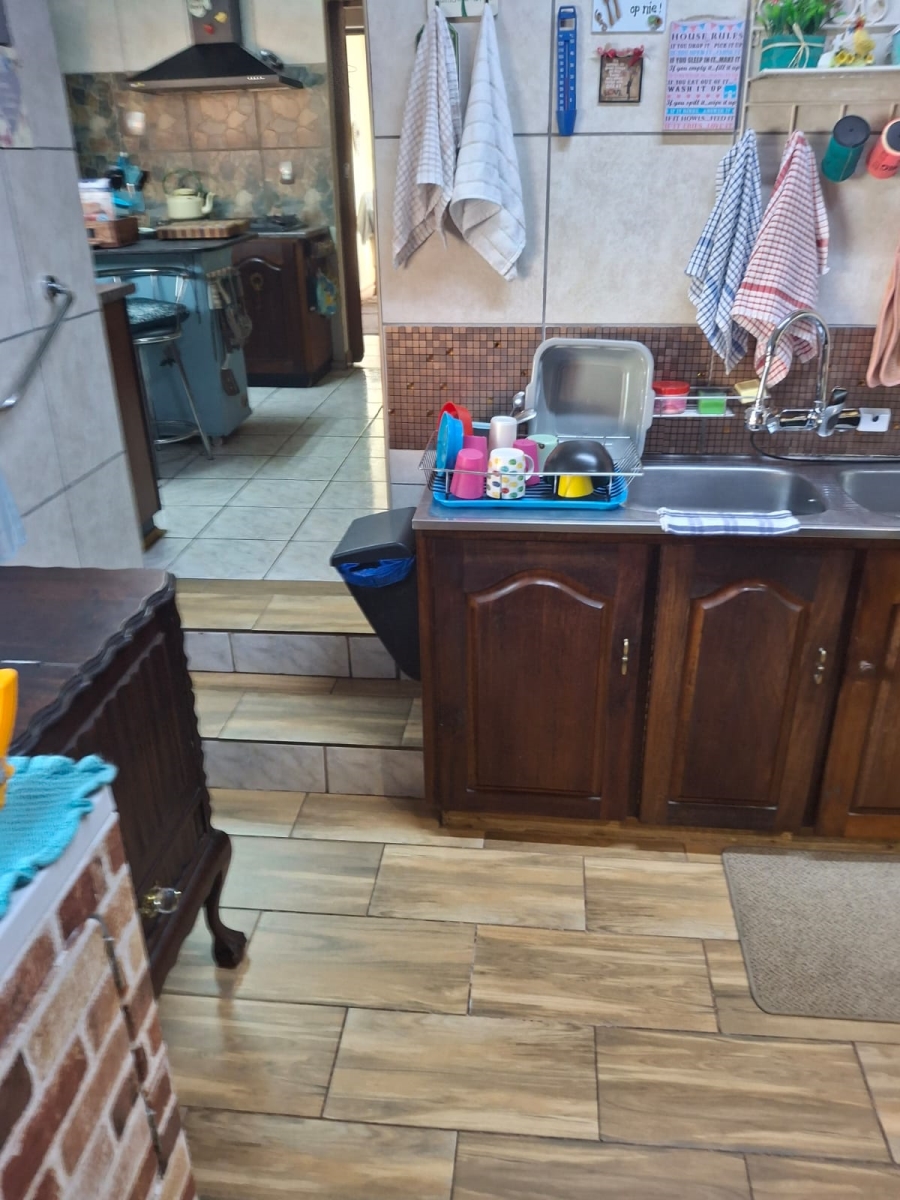 3 Bedroom Property for Sale in Helikonpark Gauteng