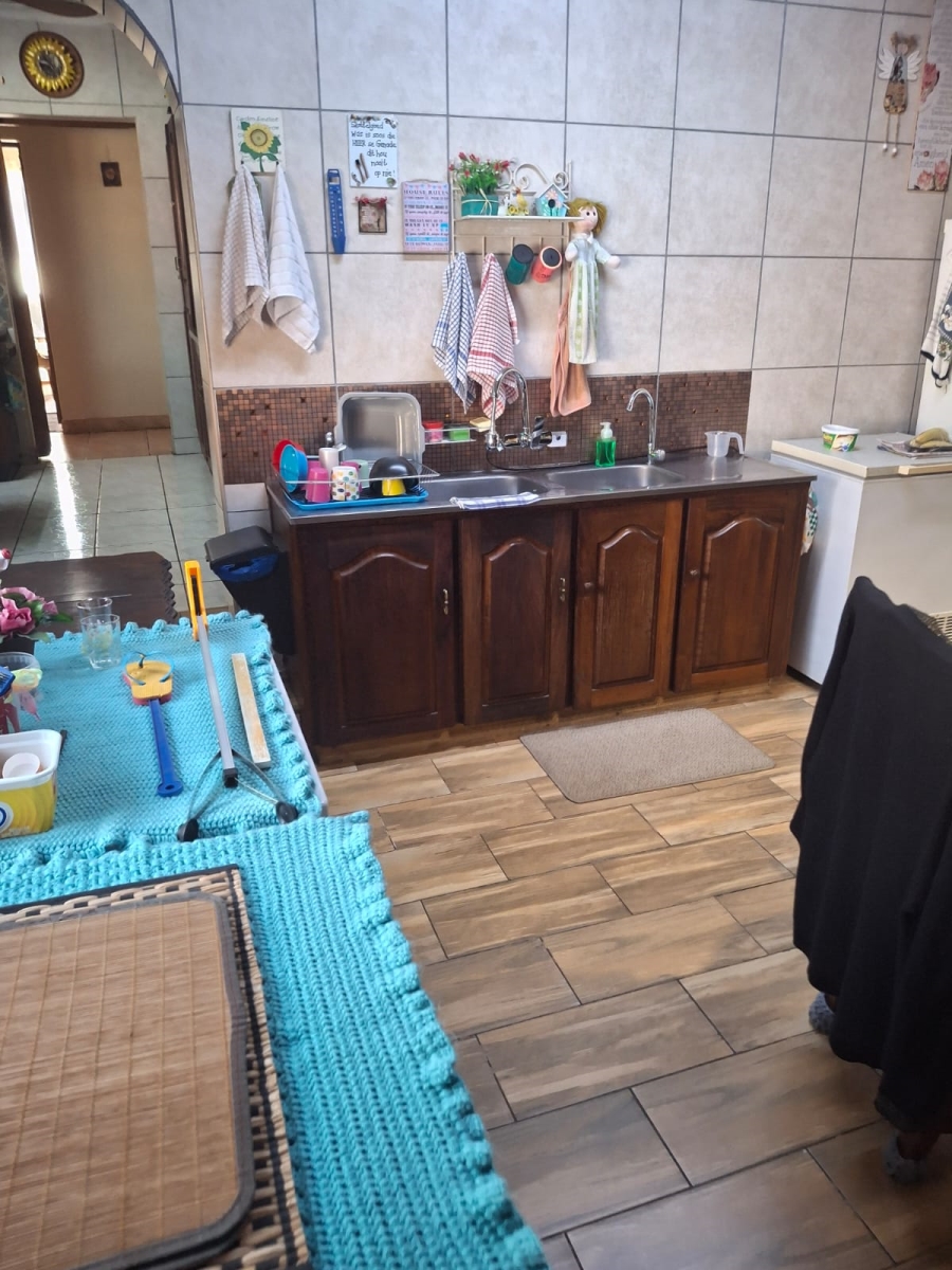 3 Bedroom Property for Sale in Helikonpark Gauteng