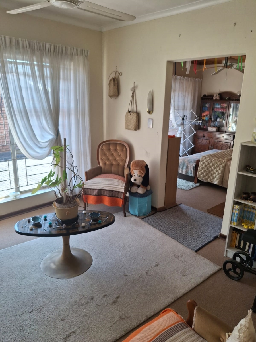 3 Bedroom Property for Sale in Helikonpark Gauteng