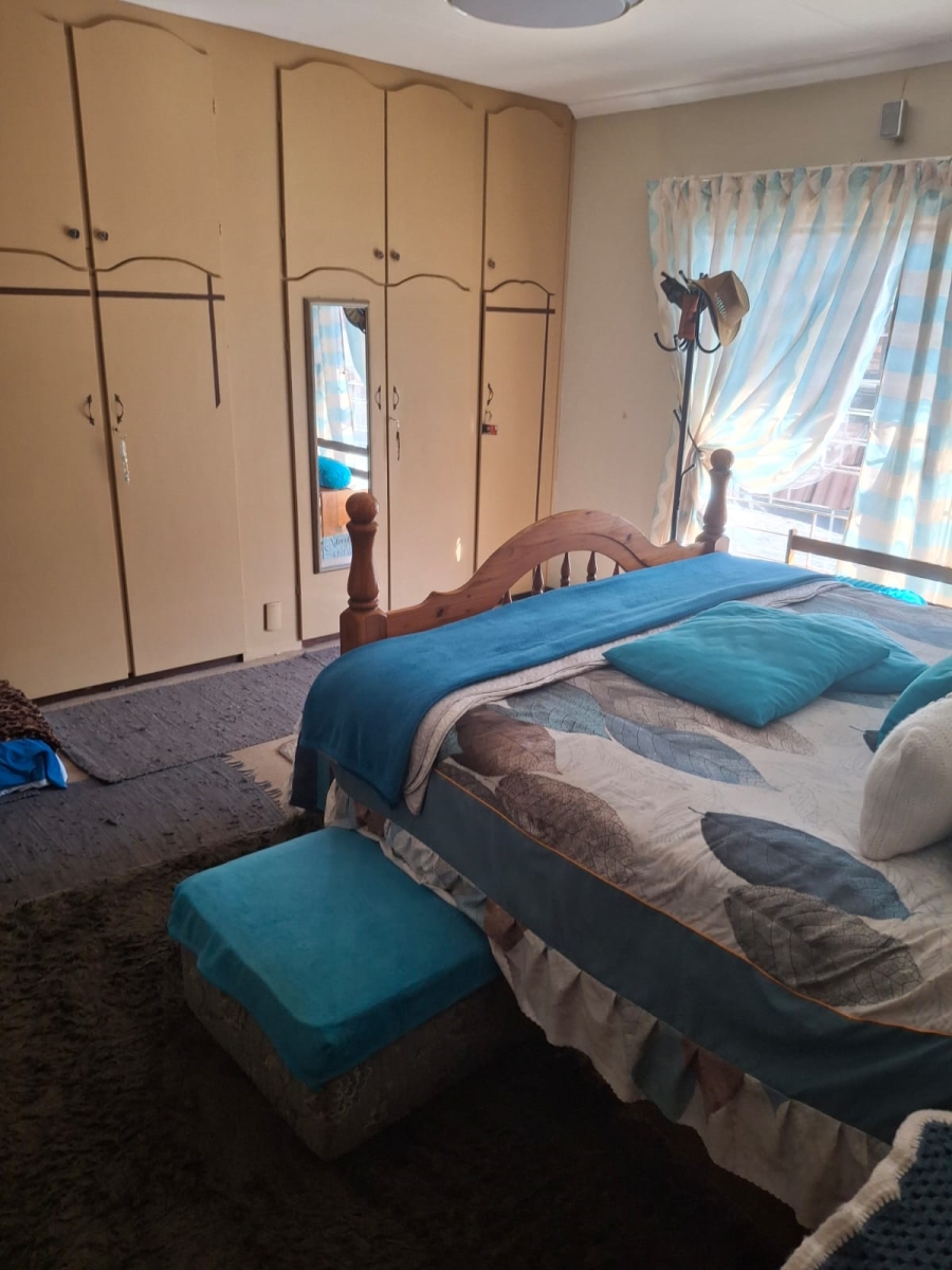 3 Bedroom Property for Sale in Helikonpark Gauteng