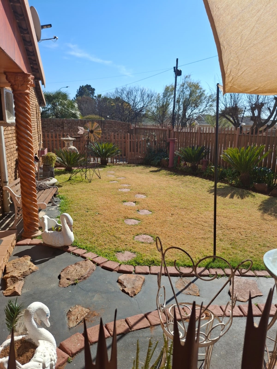 3 Bedroom Property for Sale in Helikonpark Gauteng