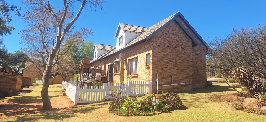 3 Bedroom Property for Sale in Noordheuwel Gauteng
