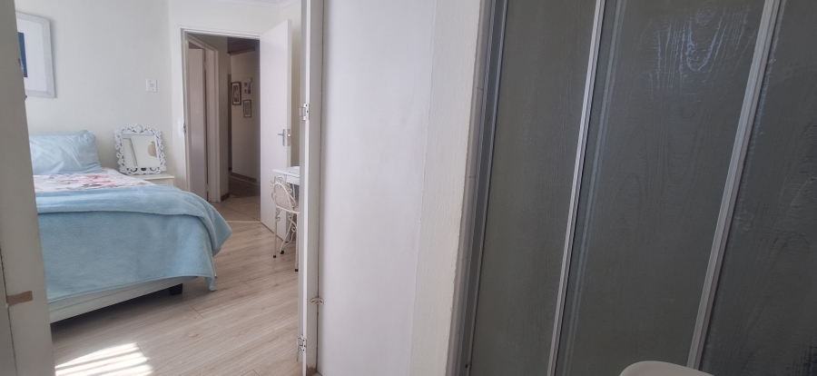 3 Bedroom Property for Sale in Noordheuwel Gauteng