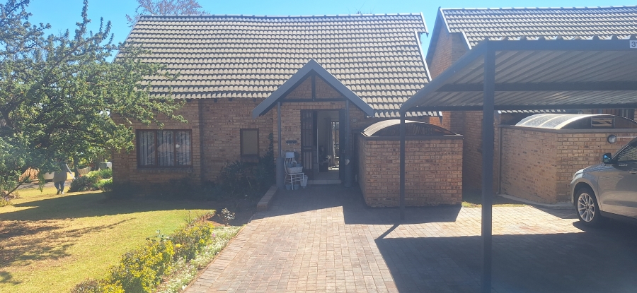 3 Bedroom Property for Sale in Noordheuwel Gauteng