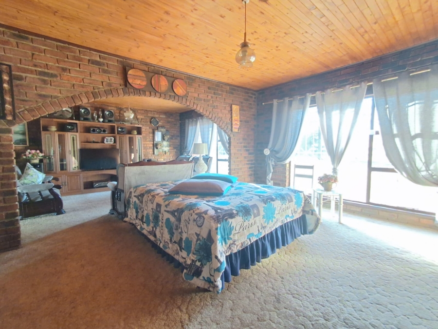 3 Bedroom Property for Sale in Falcon Ridge Gauteng