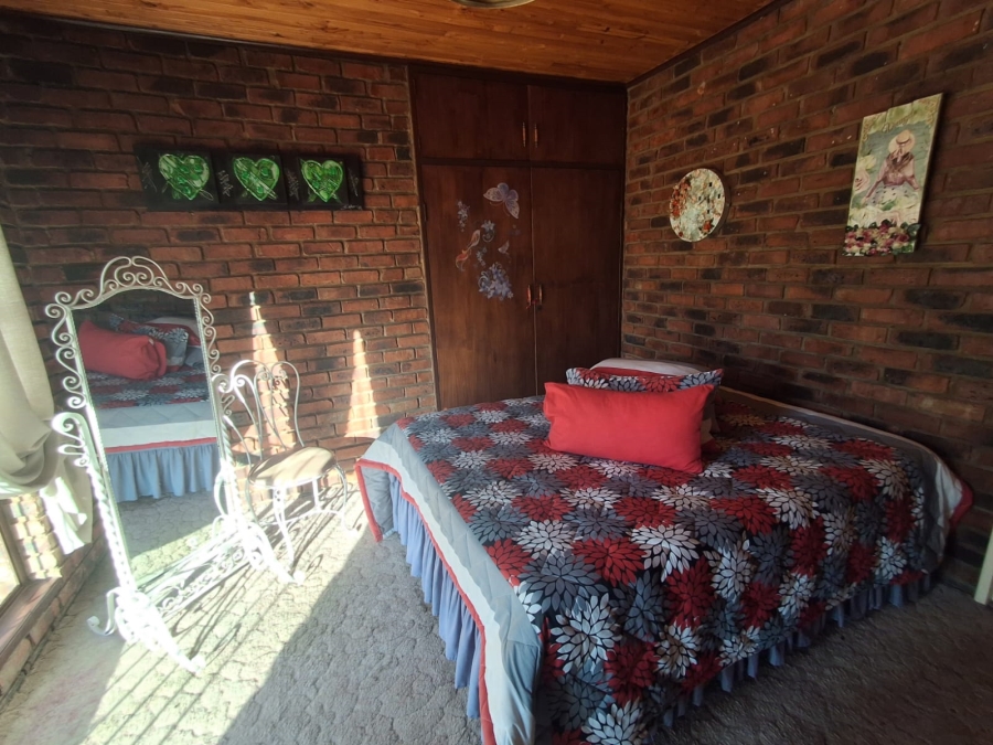 3 Bedroom Property for Sale in Falcon Ridge Gauteng