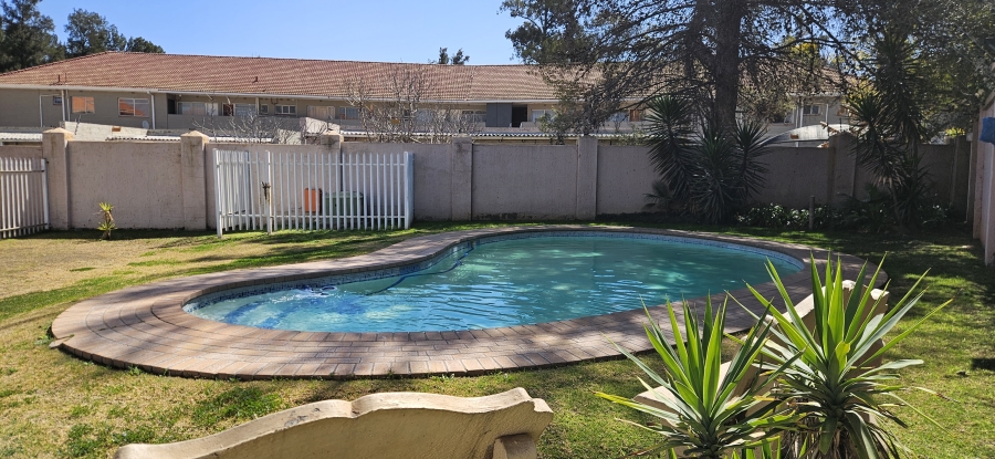 2 Bedroom Property for Sale in Three Rivers Gauteng