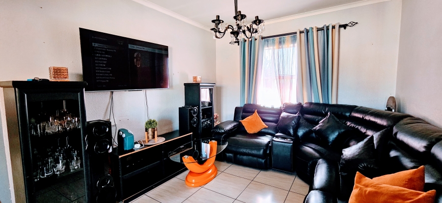2 Bedroom Property for Sale in Three Rivers Gauteng