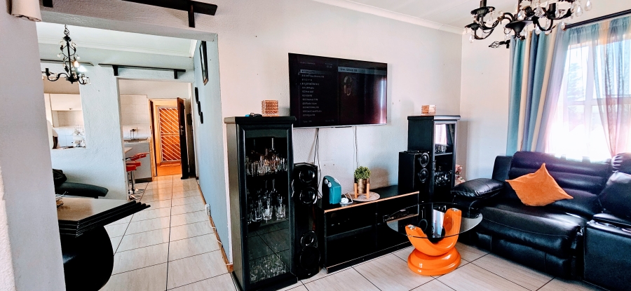 2 Bedroom Property for Sale in Three Rivers Gauteng