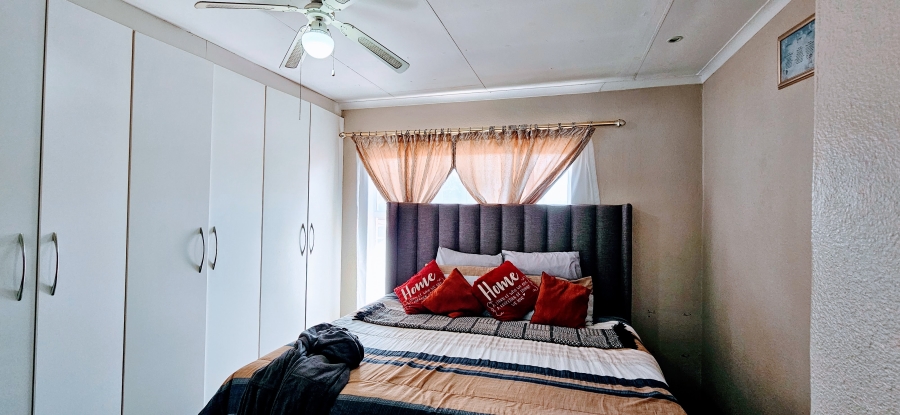 2 Bedroom Property for Sale in Three Rivers Gauteng