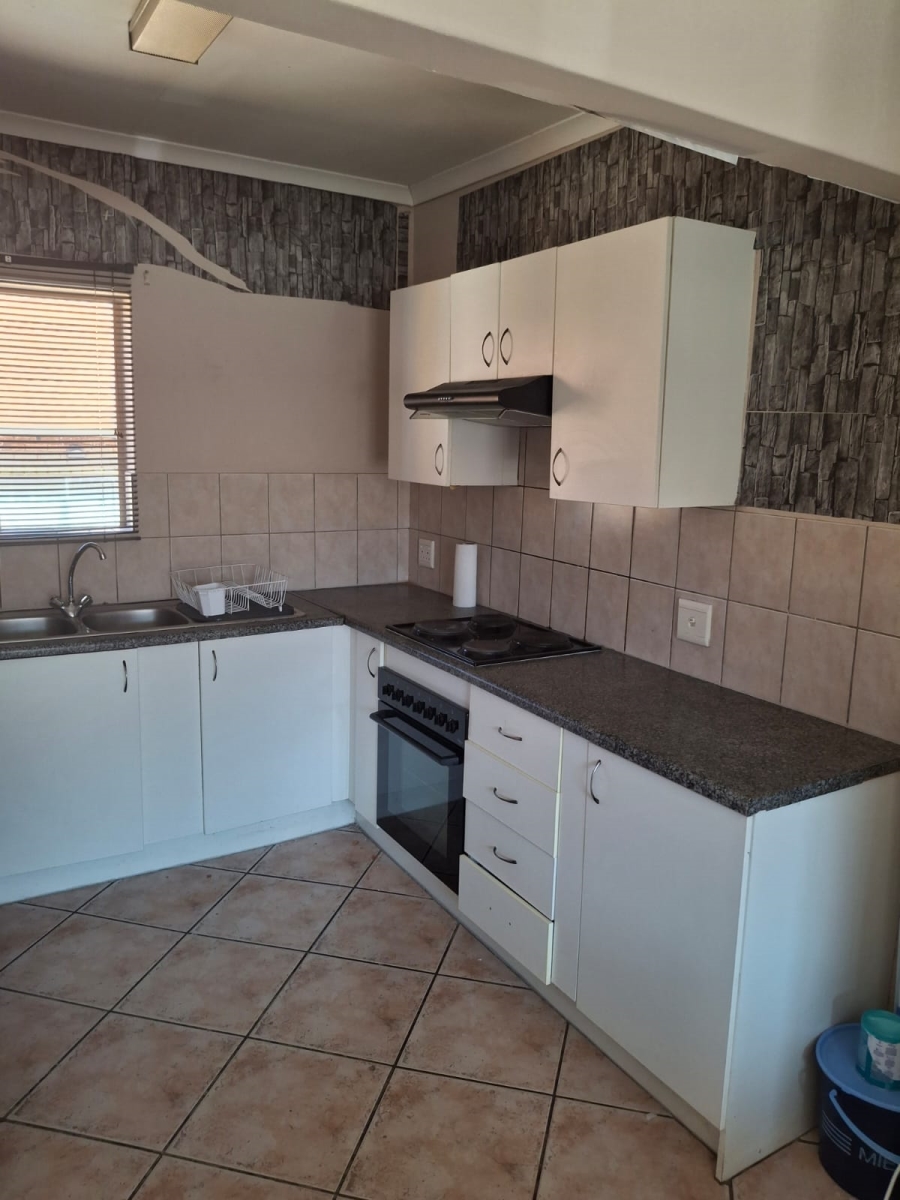 2 Bedroom Property for Sale in Greenhills Gauteng