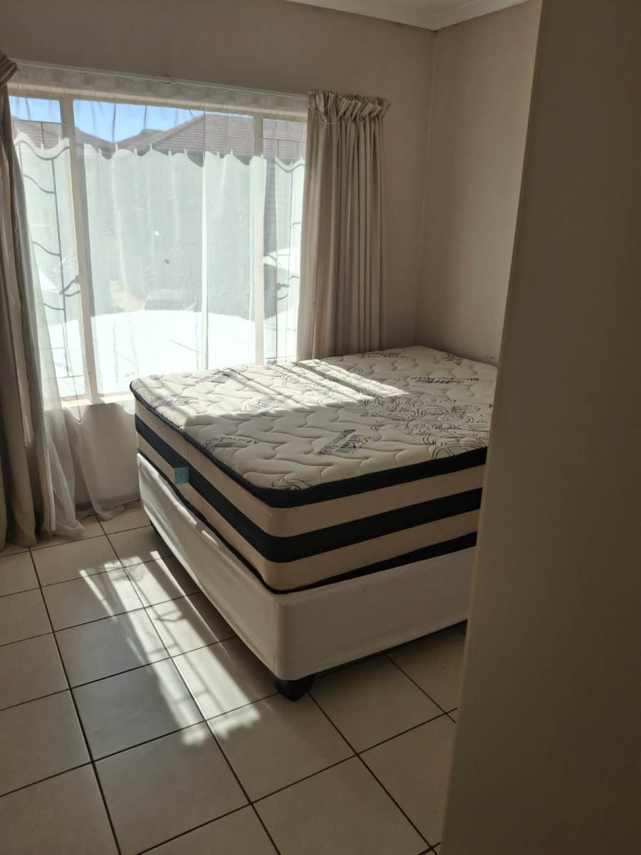 2 Bedroom Property for Sale in Greenhills Gauteng