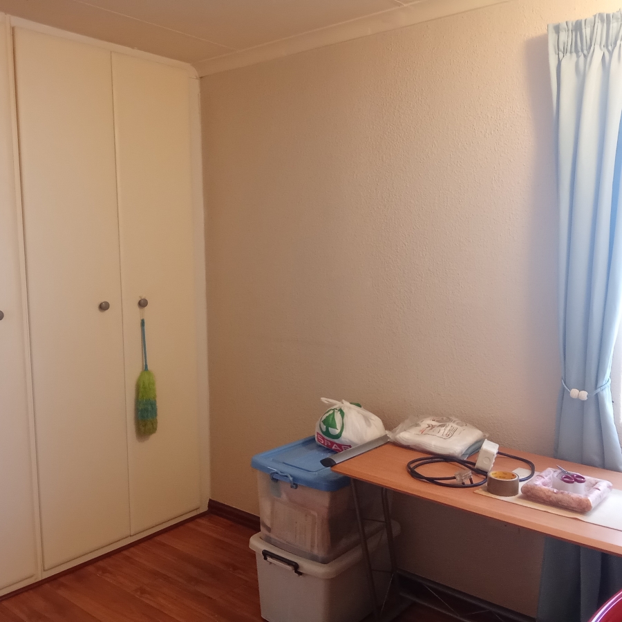 2 Bedroom Property for Sale in Groblerpark Gauteng