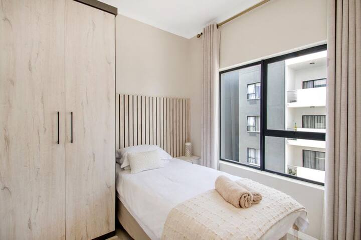 2 Bedroom Property for Sale in Erand Gardens Gauteng
